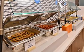 Holiday Inn Express & Suites Cincinnati Riverfront By Ihg